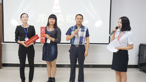 精彩不間斷！富軒商學(xué)院導(dǎo)購(gòu)培訓(xùn)班第三天迎來(lái)收獲時(shí)刻！