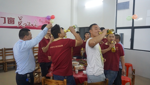 富軒員工生日會，歡樂溫暖時光！