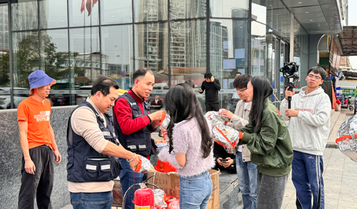 五樓聽講，一樓動(dòng)手！富軒門窗沉浸式消防培訓(xùn)點(diǎn)燃安全意識(shí)
