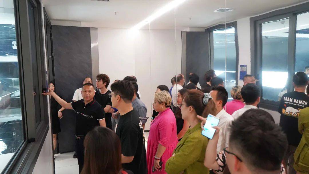 富軒全屋門(mén)窗案例征集暨廣東電視臺(tái)《設(shè)計(jì)前沿》欄目啟動(dòng)會(huì)