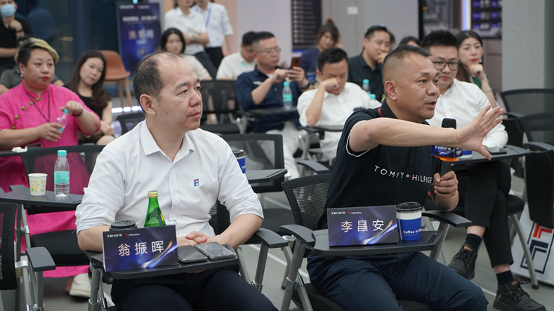 富軒全屋門窗案例征集暨《設(shè)計前沿》欄目啟動會成功舉辦